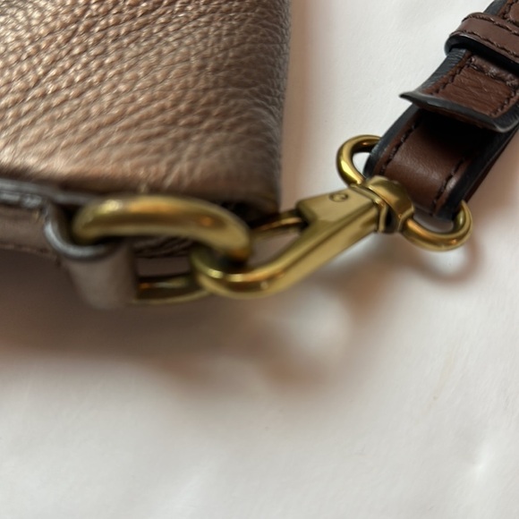 Fossil Metallic Brown Genuine leather Explorer Foldover Tote/ messenger bag. - Picture 9 of 14